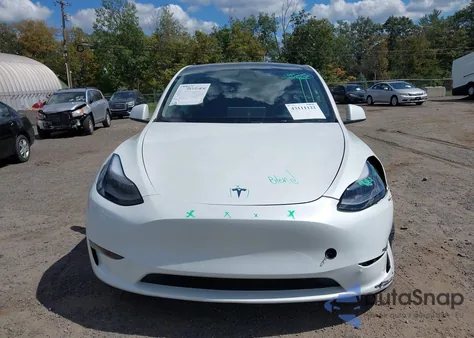 2024 Tesla Model Y Long Range Dual Motor All-Wheel Drive from USA, damaged, VIN 7SAYGAEE2RF118125